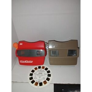 Viewmaster Lot Of View Master Reels with 2 view-Masters 1 GAF and 1 3D model